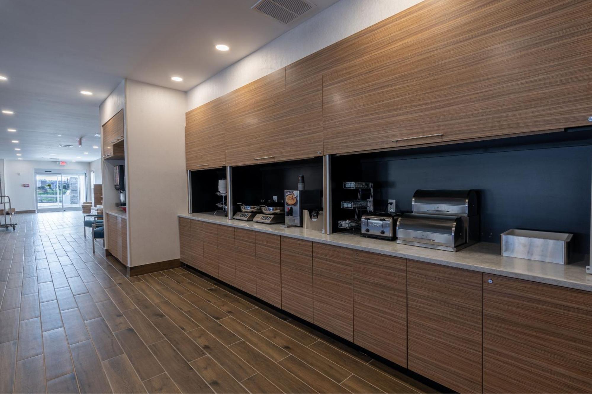 Towneplace Suites By Marriott Clinton Buitenkant foto